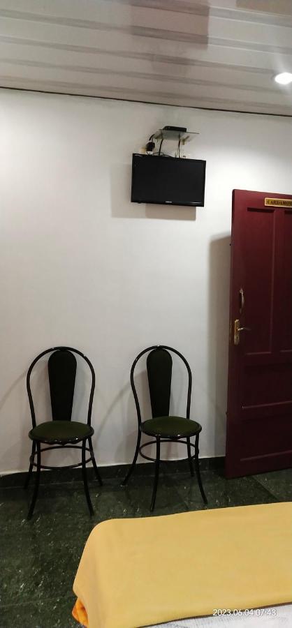 טקאדי Floral Homestay מראה חיצוני תמונה