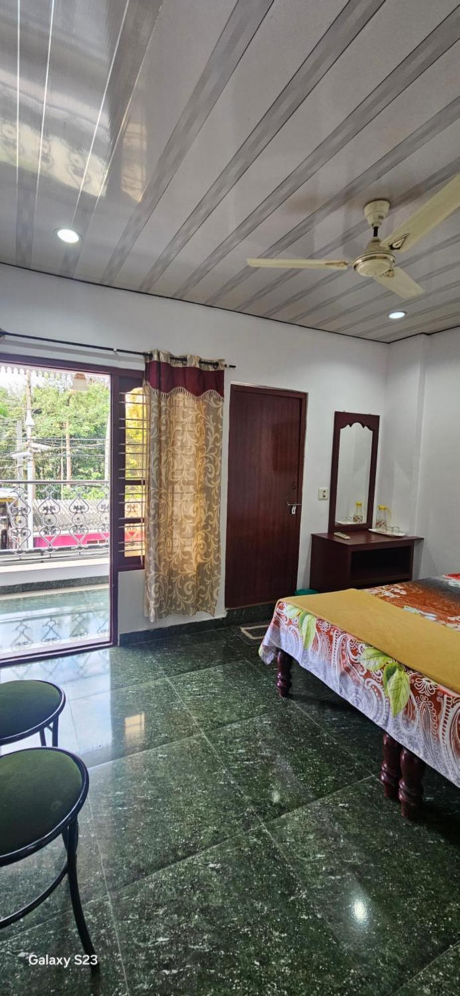 טקאדי Floral Homestay מראה חיצוני תמונה